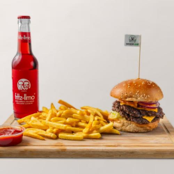 Doppelter Cheeseburger Menü